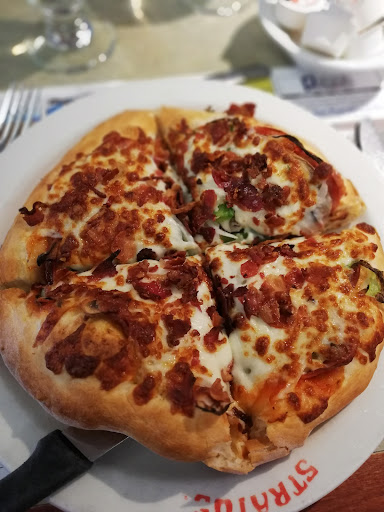 Photo of Pizzeria Stratos - 324 Rue St François, La Tuque, QC G9X 1S1